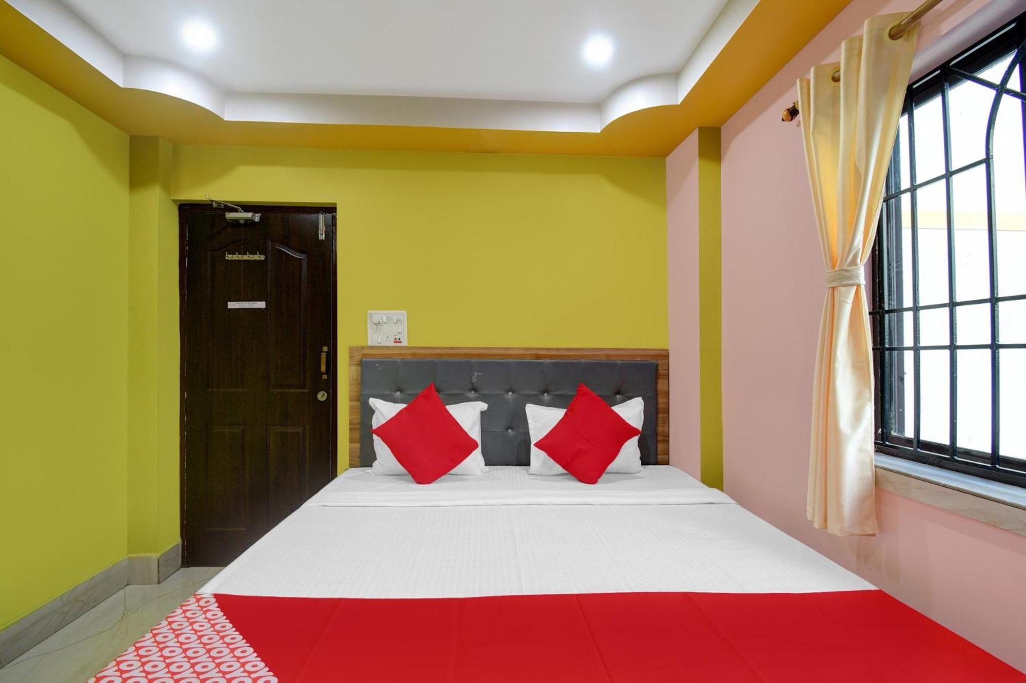 Hotel O Mahal And Restaurant Kanchrapara Kolkata Bagian luar foto