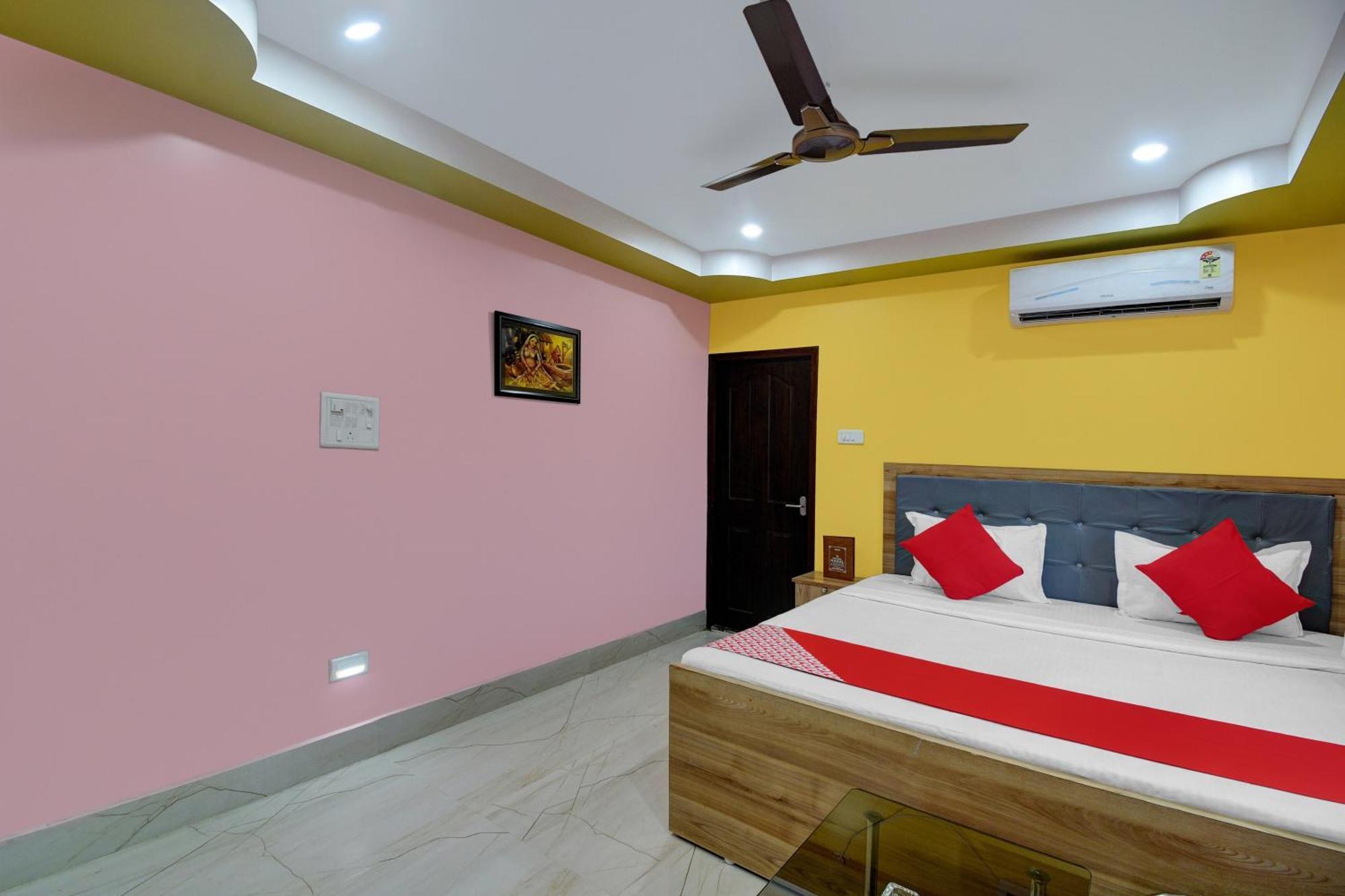 Hotel O Mahal And Restaurant Kanchrapara Kolkata Bagian luar foto