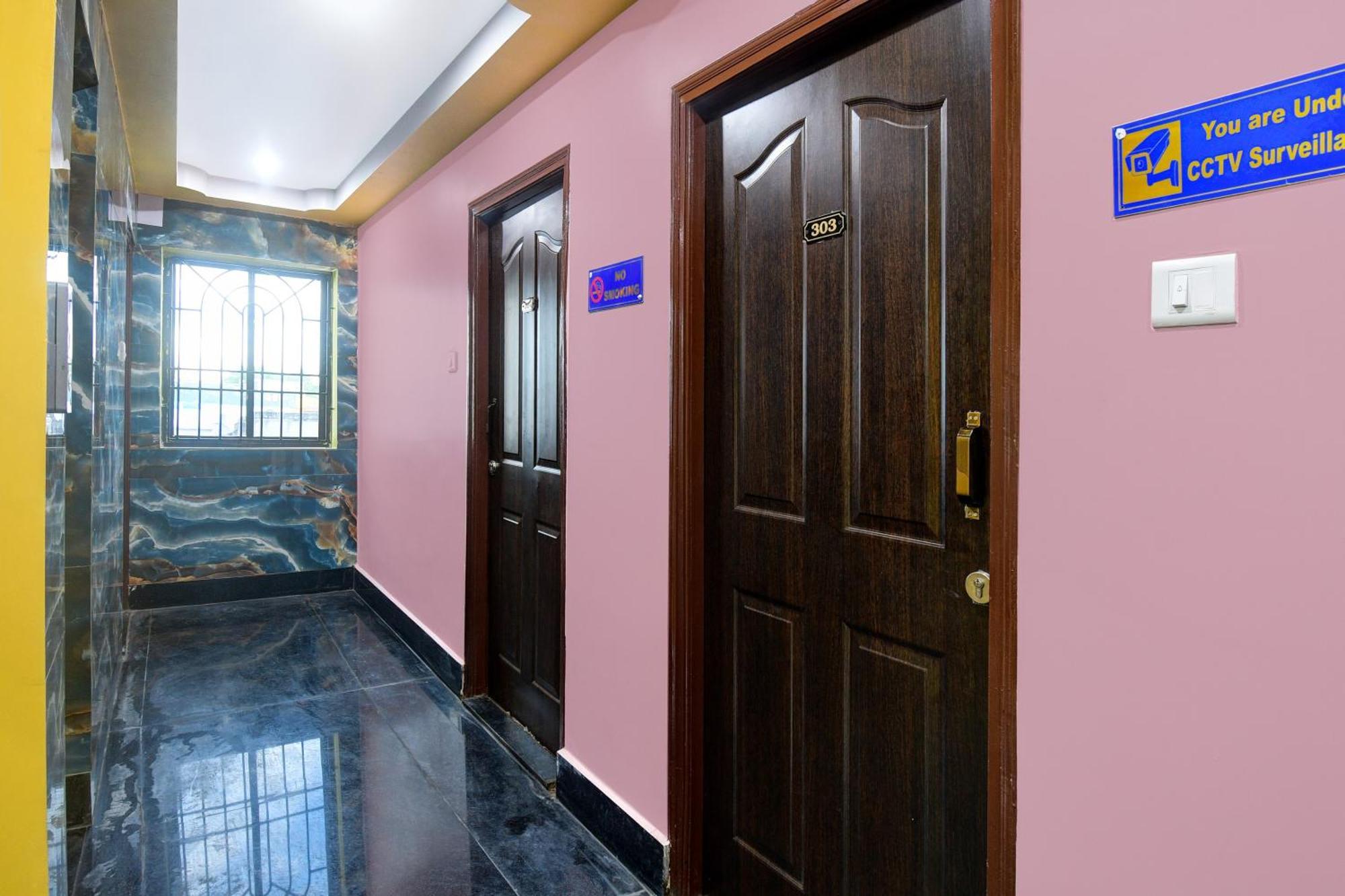 Hotel O Mahal And Restaurant Kanchrapara Kolkata Bagian luar foto