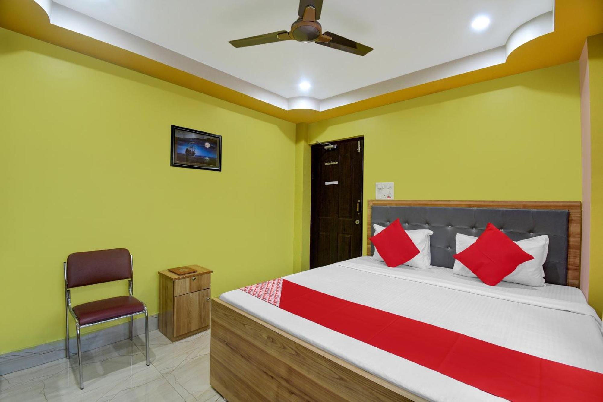 Hotel O Mahal And Restaurant Kanchrapara Kolkata Bagian luar foto